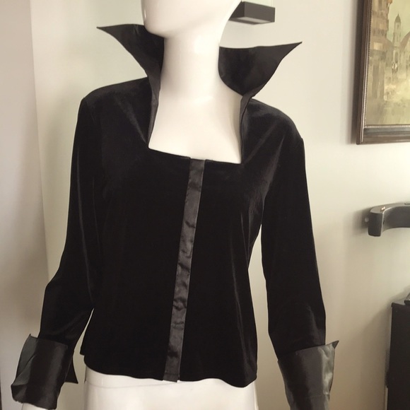 Zone blouse - Picture 1 of 11